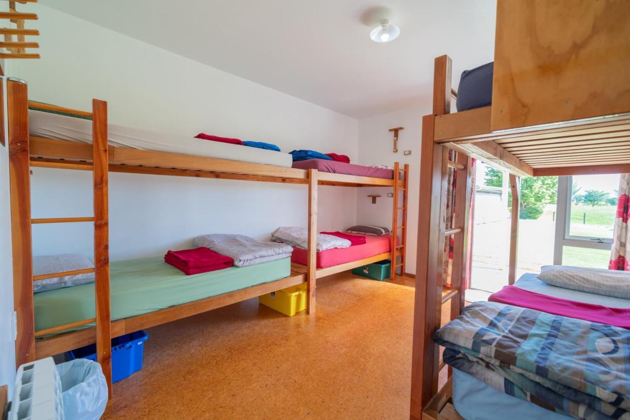 Bob & Maxines Backpackers Hostel Te Anau Exterior photo
